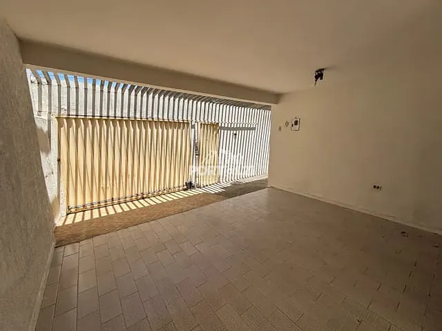 Casa com 200m² 3 quartos e 2 banheiros, à venda, no bairro Centro em Petrolina