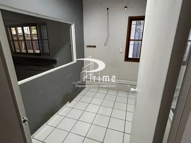 Casa com 300m² 4 quartos e 2 banheiros, para alugar, no bairro Praia de Itapoã em Vila Velha