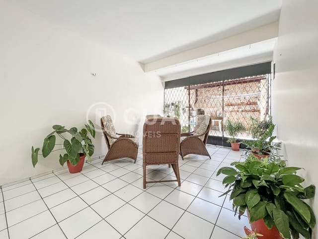 Casa com 264m² 5 quartos e 4 banheiros, à venda, no bairro São Gerardo em Fortaleza