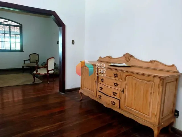 Casa com 300m² 4 quartos e 4 banheiros, à venda, no bairro Grajaú em Rio de Janeiro