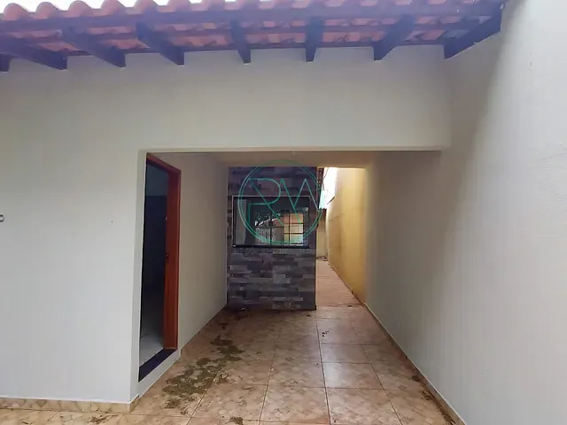 Casa com 250m² 3 quartos e 2 banheiros, à venda, no bairro Jardim Colúmbia D em Londrina