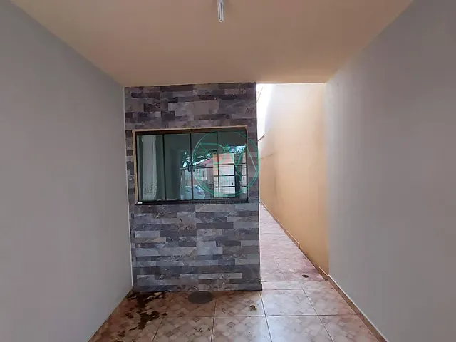 Casa com 250m² 3 quartos e 2 banheiros, à venda, no bairro Jardim Colúmbia D em Londrina