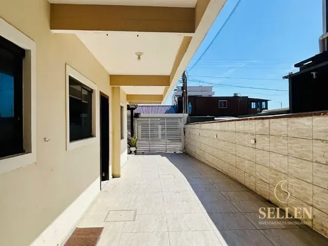 Casa 2 quartos e 1 banheiro, para alugar, no bairro Praia Brava de Itajaí em Itajaí