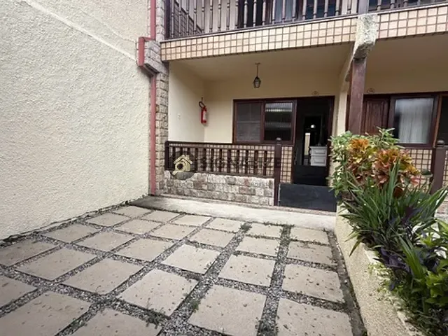 Casa 1 quarto e 1 banheiro, à venda, no bairro Ogiva em Cabo Frio
