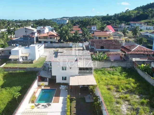 Casa 5 quartos e 5 banheiros, à venda, no bairro Olivença em Ilhéus
