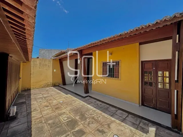 Casa com 225m² 3 quartos e 3 banheiros, à venda, no bairro Nova Parnamirim em Parnamirim