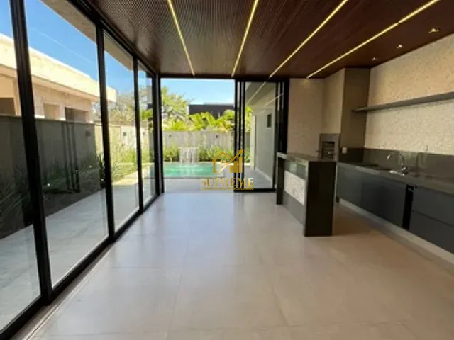 Casa 4 quartos e 6 banheiros, para alugar, no bairro Residencial Goiânia Golfe Clube em Goiânia