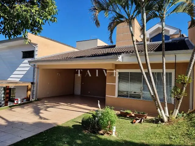 Casa com 250m² 4 quartos e 4 banheiros, à venda, no bairro Aragarça em Londrina