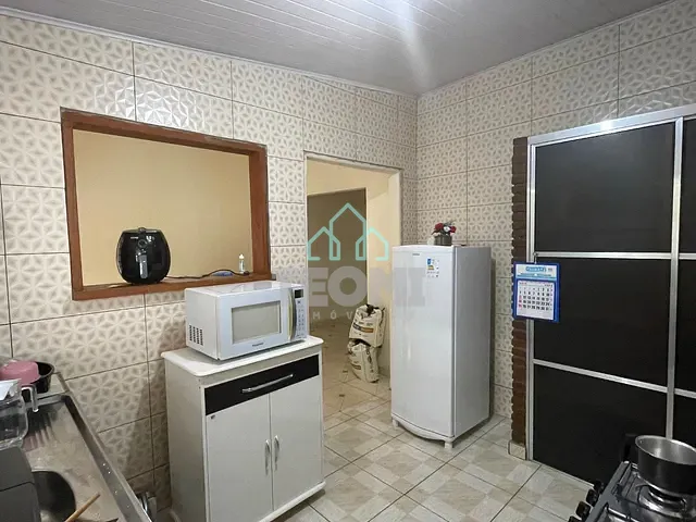 Casa com 198m² 2 quartos e 2 banheiros, à venda, no bairro Parque Jaragua em Taubaté