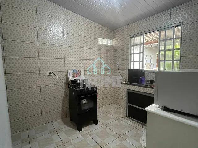 Casa com 198m² 2 quartos e 2 banheiros, à venda, no bairro Parque Jaragua em Taubaté
