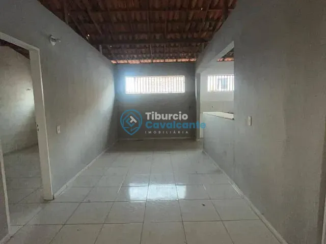 Casa 2 quartos e 1 banheiro, para alugar, no bairro Santos Dumont em Maranguape