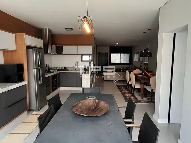 Casa com 125m² 2 quartos e 1 banheiro, à venda, no bairro Jardim Coelho Neto em Guaratinguetá