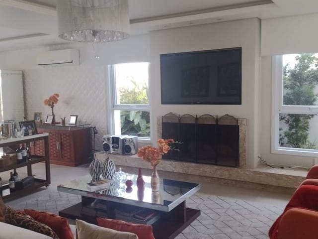 Foto do Casa - Casa à venda no Lagos de São Gonçalo, Areal - 330 m², 3 quartos (sendo 2 suítes), lareira, área gourmet com piscina e garagem. | UP Imóveis