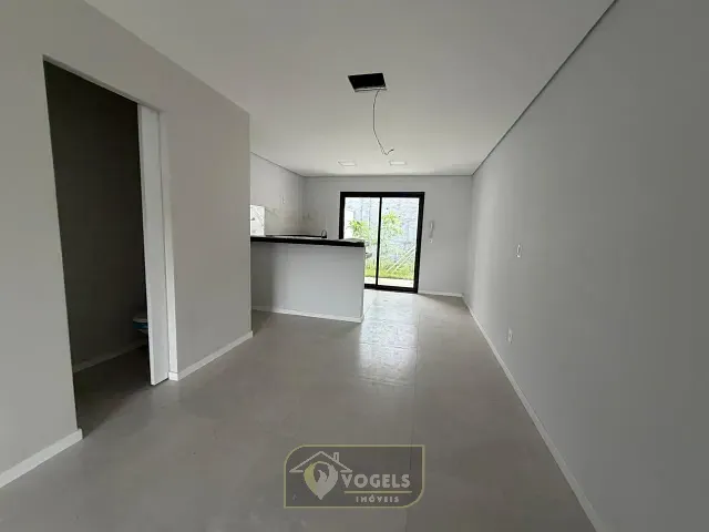 Casa 2 quartos e 3 banheiros, à venda, no bairro Jardim das Tulipas em Holambra