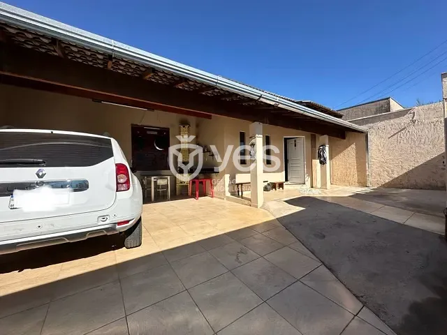 Casa com 360m² 2 quartos e 2 banheiros, à venda, no bairro Jardim Europa em Araxá