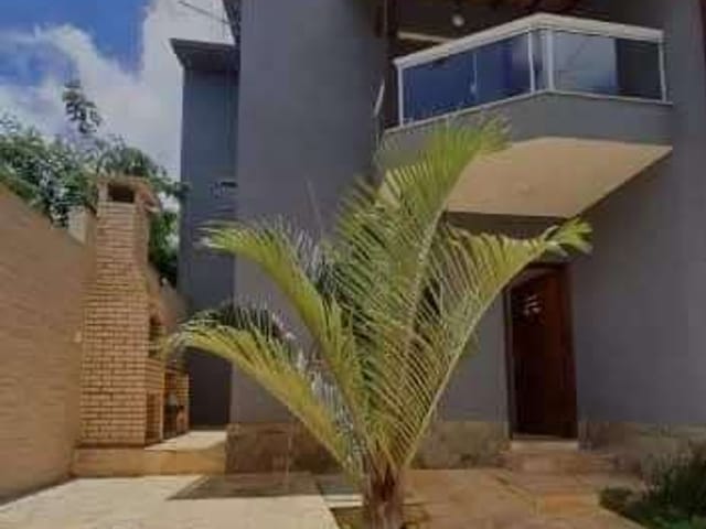 Casa 3 quartos e 3 banheiros, à venda, no bairro Maria Turri em Rio das Ostras