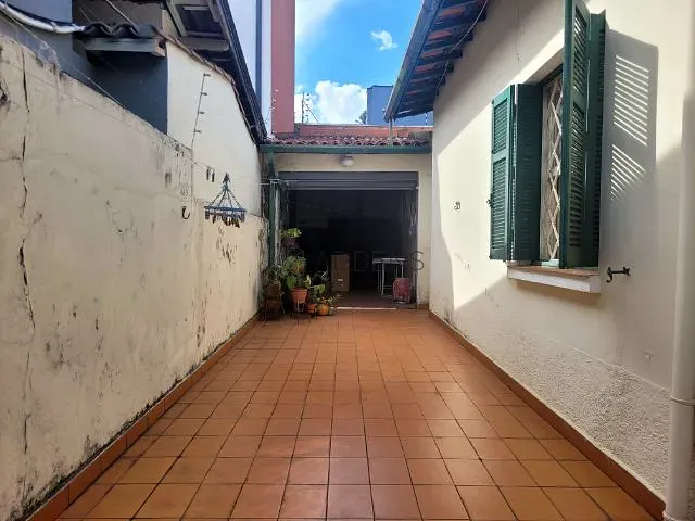 Casa à venda, no bairro Campo Belo em São Paulo