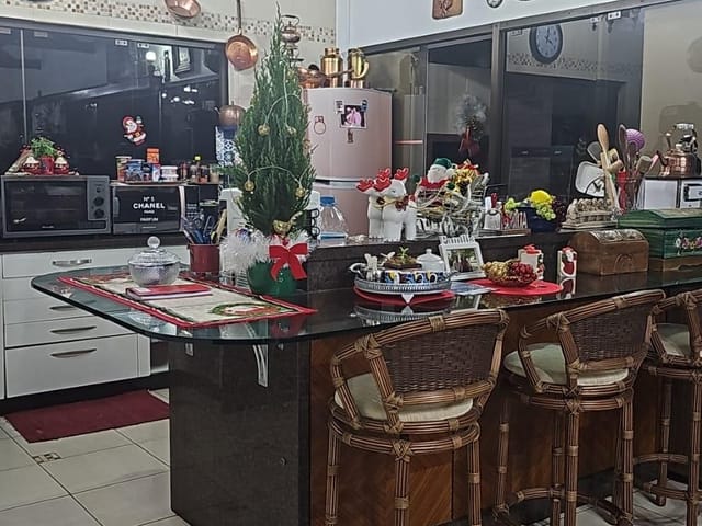 Casa com 605m² 4 quartos e 2 banheiros, à venda, no bairro Fazenda em Itajaí