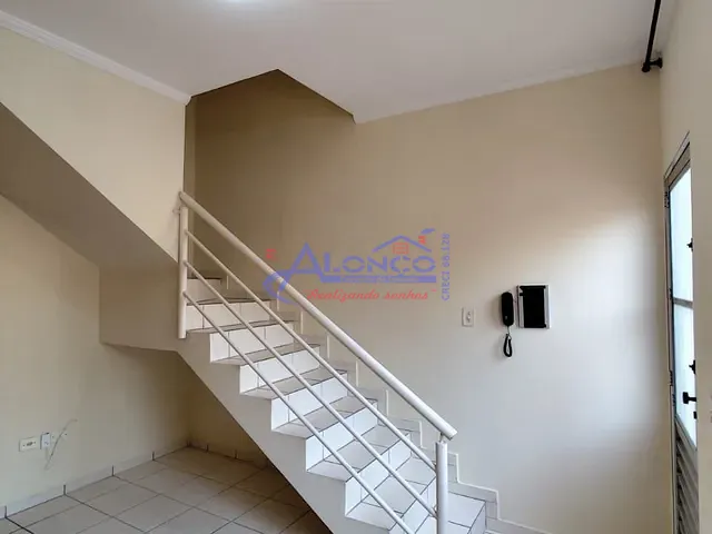 Casa 2 quartos e 1 banheiro, à venda, no bairro Jardim Santa Marina em Jacareí
