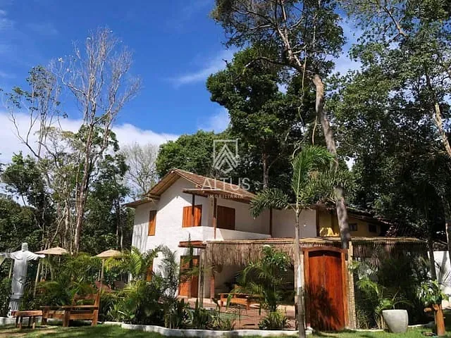 Casa 10 quartos e 2 banheiros, à venda, no bairro Trancoso em Porto Seguro
