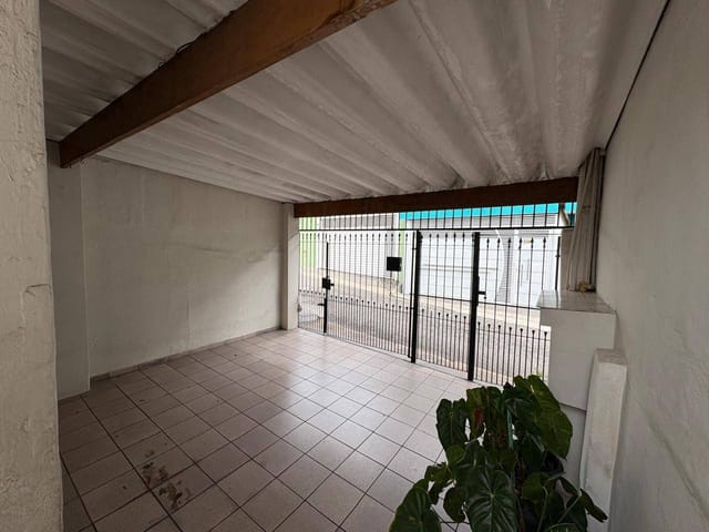 Casa 2 quartos e 2 banheiros, à venda, no bairro Parque Novo Oratório em Santo André