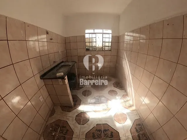 Casa 3 quartos e 1 banheiro, para alugar, no bairro Independência (Barreiro) em Belo Horizonte