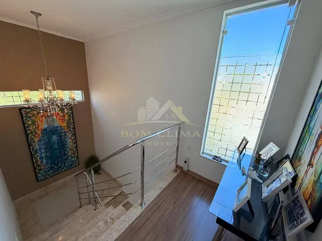 Casa 3 quartos e 3 banheiros, para alugar, no bairro Grama em Juiz de Fora