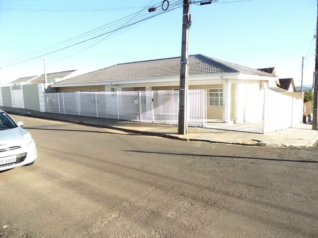 Casa 3 quartos e 3 banheiros, à venda, no bairro Marina em Ponta Grossa