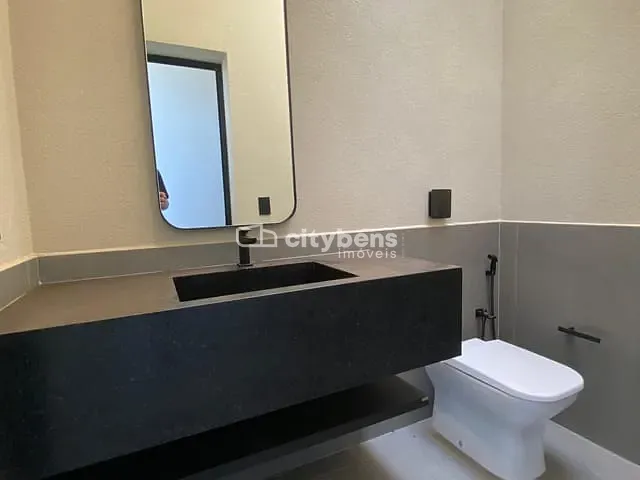 Casa 3 quartos e 4 banheiros, à venda, no bairro Loteamento Alphaville Araçatuba em Araçatuba