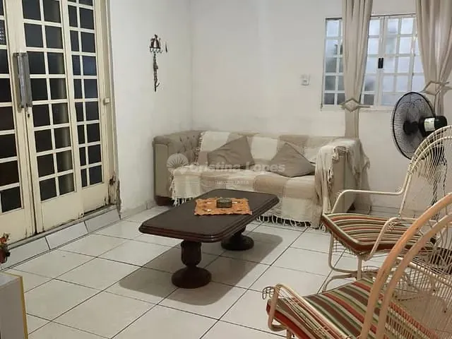 Casa com 150m² 4 quartos e 2 banheiros, à venda, no bairro Cristo Rei em Teresina