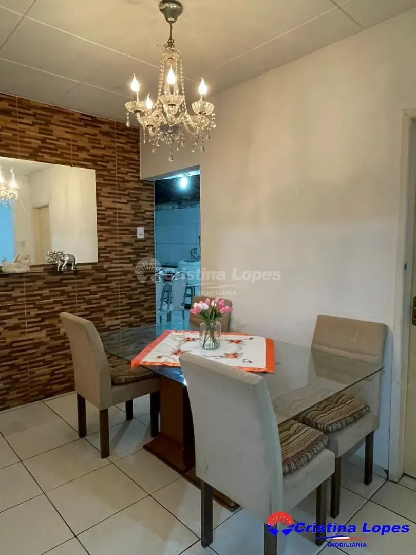 Casa, 4 quartos, 60 m² - Foto 1