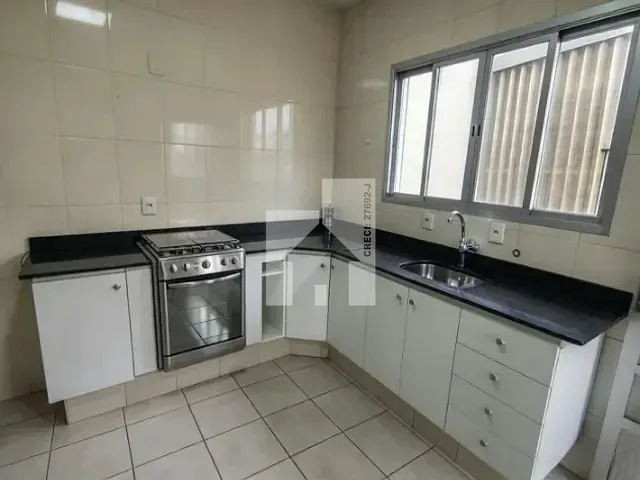 Casa com 80m² 2 quartos e 1 banheiro, para alugar, no bairro Vila Vianelo em Jundiaí