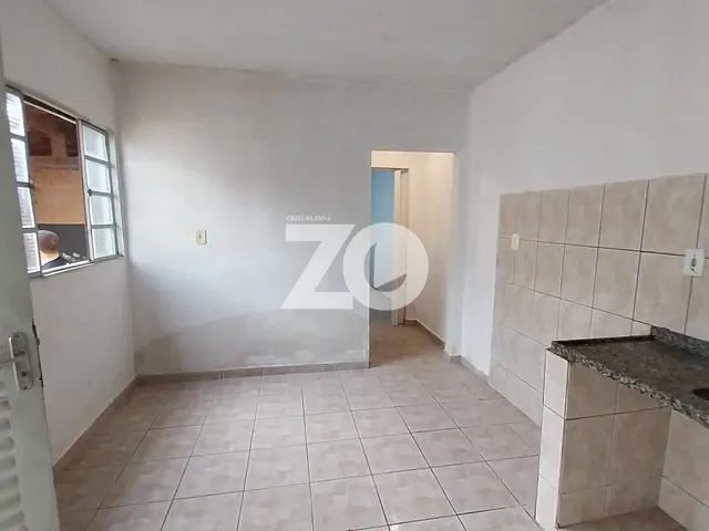 Casa 1 quarto e 1 banheiro, para alugar, no bairro Nova Esperança em Bauru