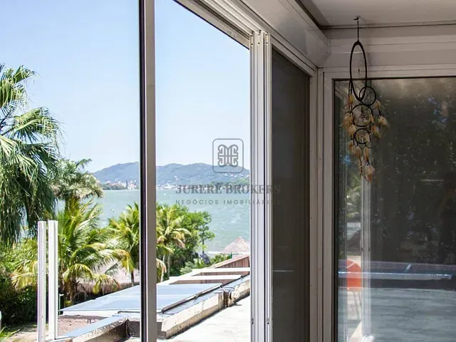 Casa 5 quartos e 8 banheiros, à venda, no bairro Lagoa da Conceição em Florianópolis