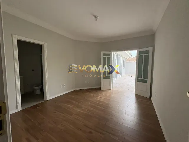 Casa 4 quartos e 4 banheiros, à venda, no bairro RESIDENCIAL OUROVILLE em Itapetininga