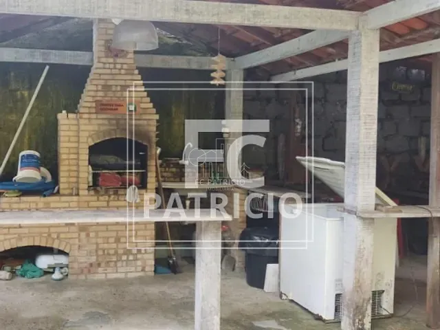 Casa com 720m² 2 quartos e 1 banheiro, à venda, no bairro Limoeiro em Guapimirim