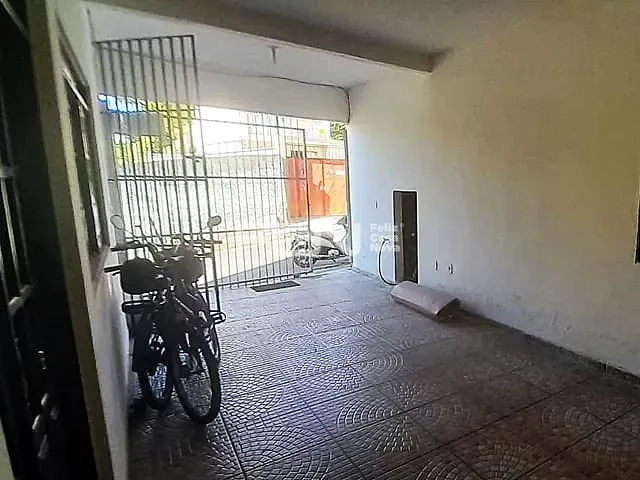 Casa com 220m² 2 quartos e 1 banheiro, à venda, no bairro Parque Verde em Camaçari