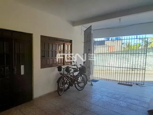 Casa com 220m² 2 quartos e 1 banheiro, à venda, no bairro Parque Verde em Camaçari
