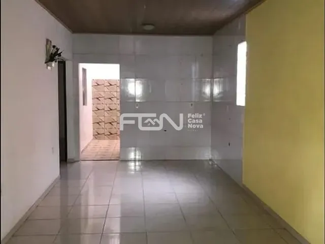 Casa com 220m² 2 quartos e 1 banheiro, à venda, no bairro Parque Verde em Camaçari