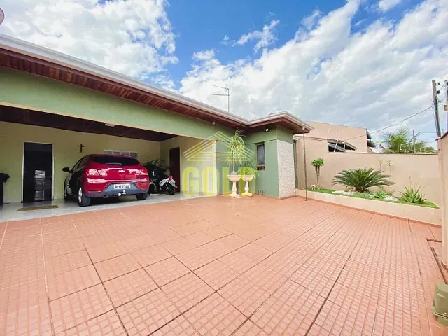 Casa com 360m² 3 quartos e 2 banheiros, à venda, no bairro San Fernando em Londrina