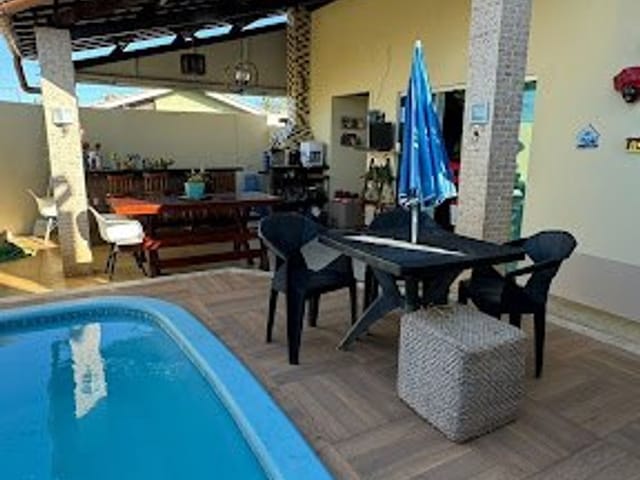Casa com 200m² 4 quartos e 3 banheiros, à venda, no bairro Aruana em Aracaju