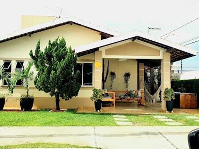 Casa com 200m² 4 quartos e 3 banheiros, à venda, no bairro Aruana em Aracaju