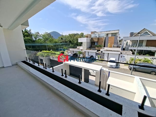 Casa 4 quartos e 5 banheiros, à venda, no bairro Recreio dos Bandeirantes em Rio de Janeiro