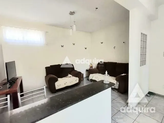 Sobrado com 449m² 4 quartos e 2 banheiros, à venda, no bairro Ronda em Ponta Grossa