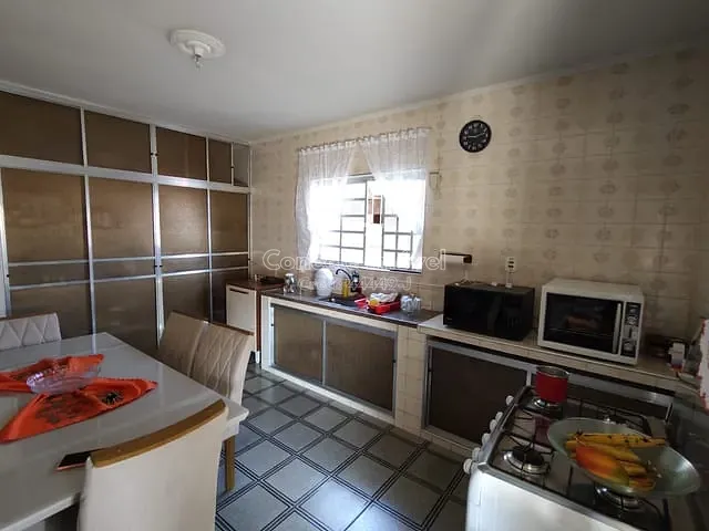 Casa com 262m² 2 quartos e 1 banheiro, à venda, no bairro Nova Jaguariúna em Jaguariúna