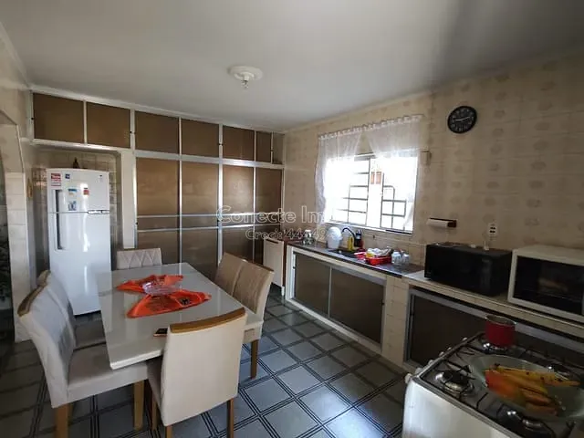 Casa com 262m² 2 quartos e 1 banheiro, à venda, no bairro Nova Jaguariúna em Jaguariúna