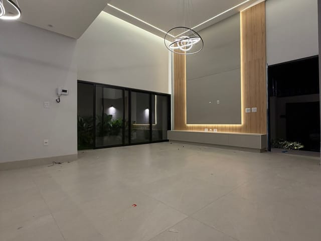 Casa com 420m² 3 quartos e 4 banheiros, à venda, no bairro Jardim Atlântico em Goiânia
