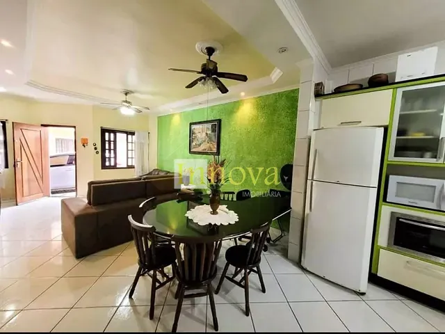 Casa 3 quartos e 4 banheiros, à venda, no bairro Massaguaçu em Caraguatatuba