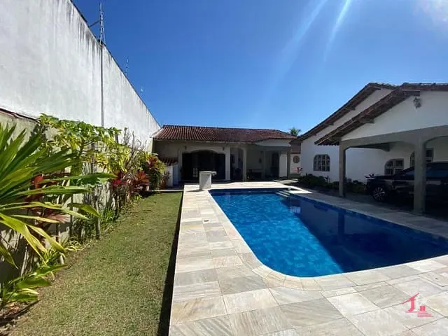 Casa 3 quartos e 4 banheiros, à venda, no bairro Jd Grandesp em Itanhaém