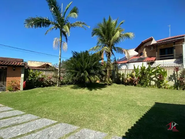 Casa 3 quartos e 4 banheiros, à venda, no bairro Jd Grandesp em Itanhaém